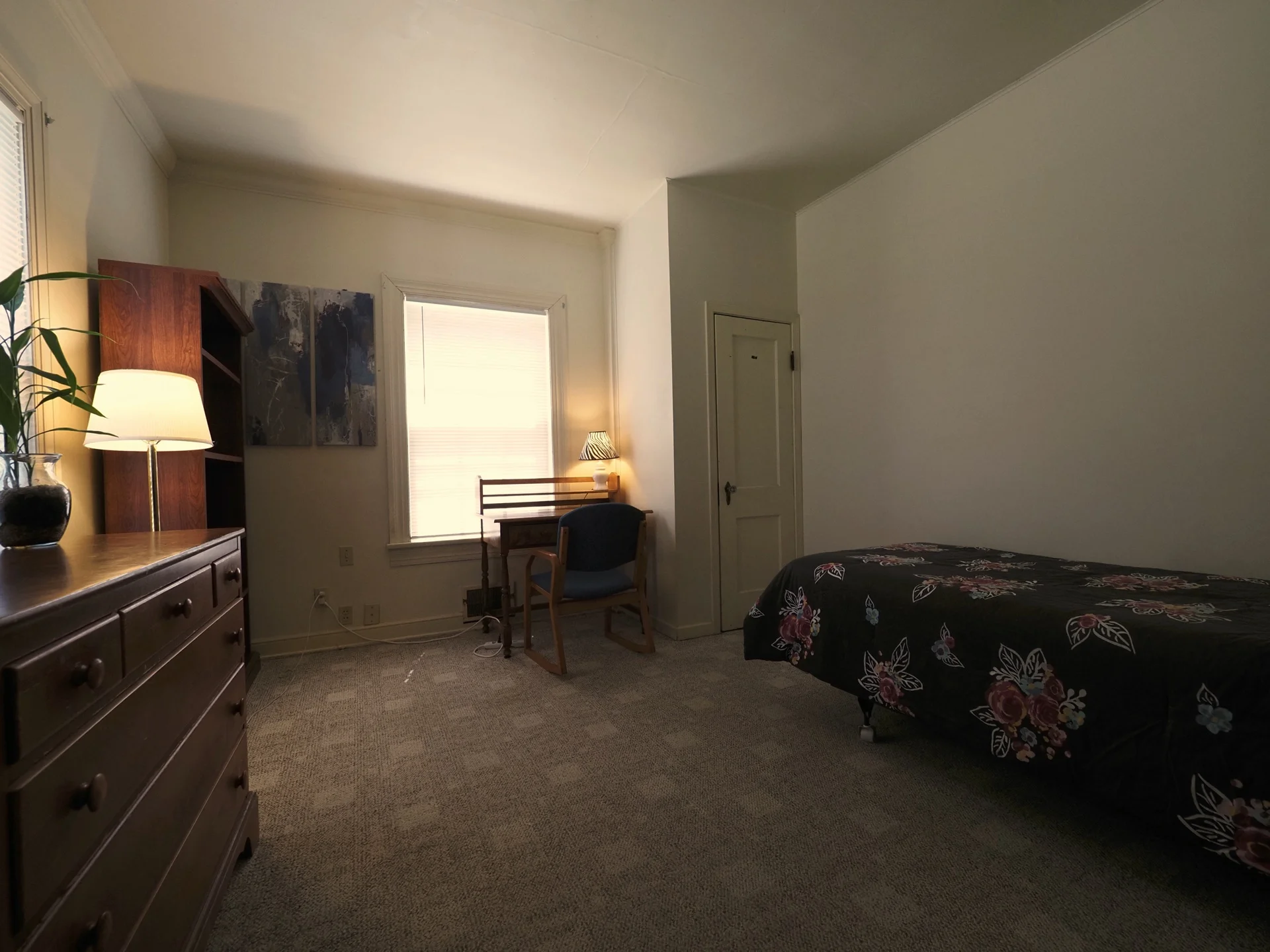 326 Room 11-1