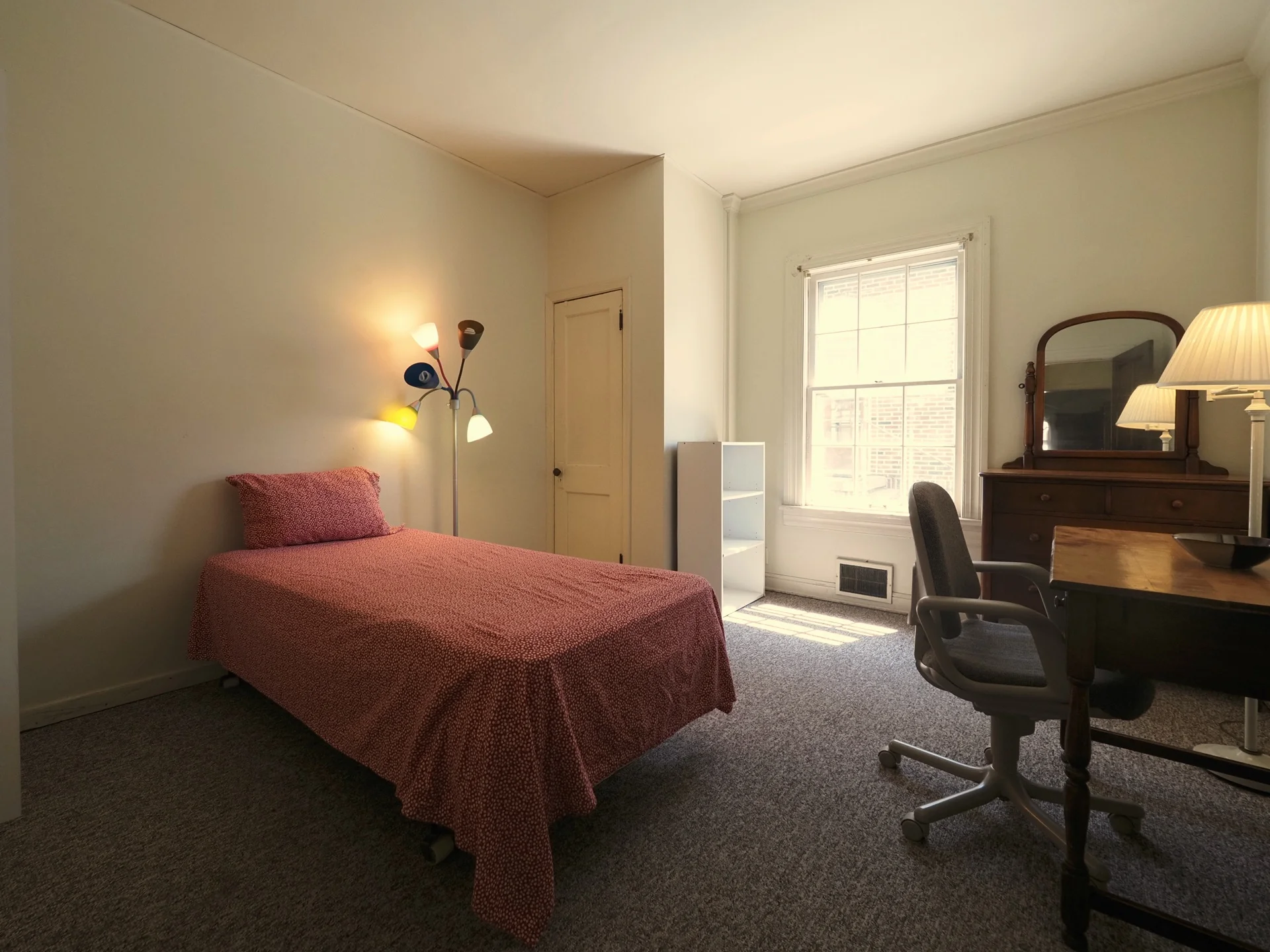 326 Room 12