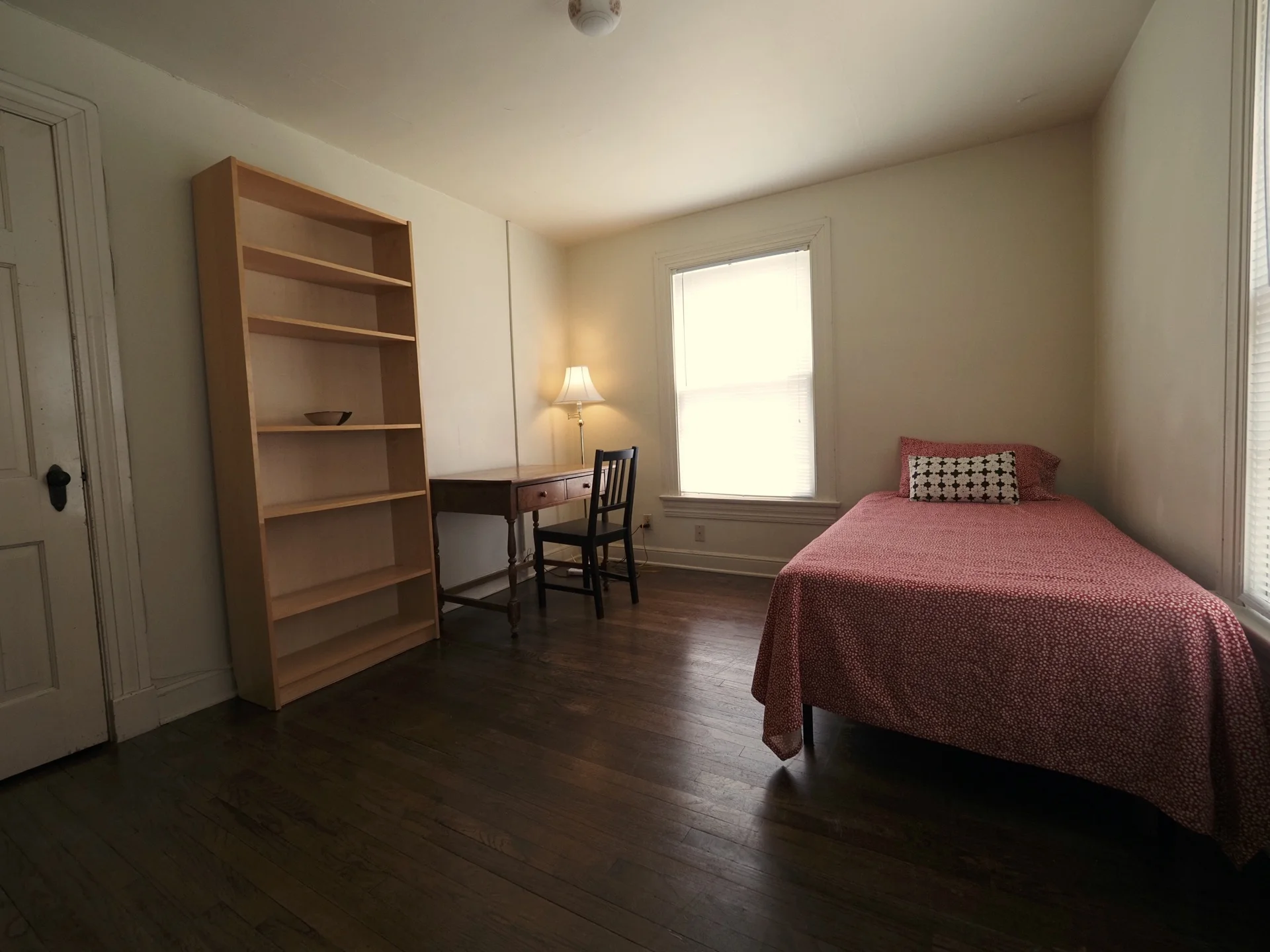 326 Room 21