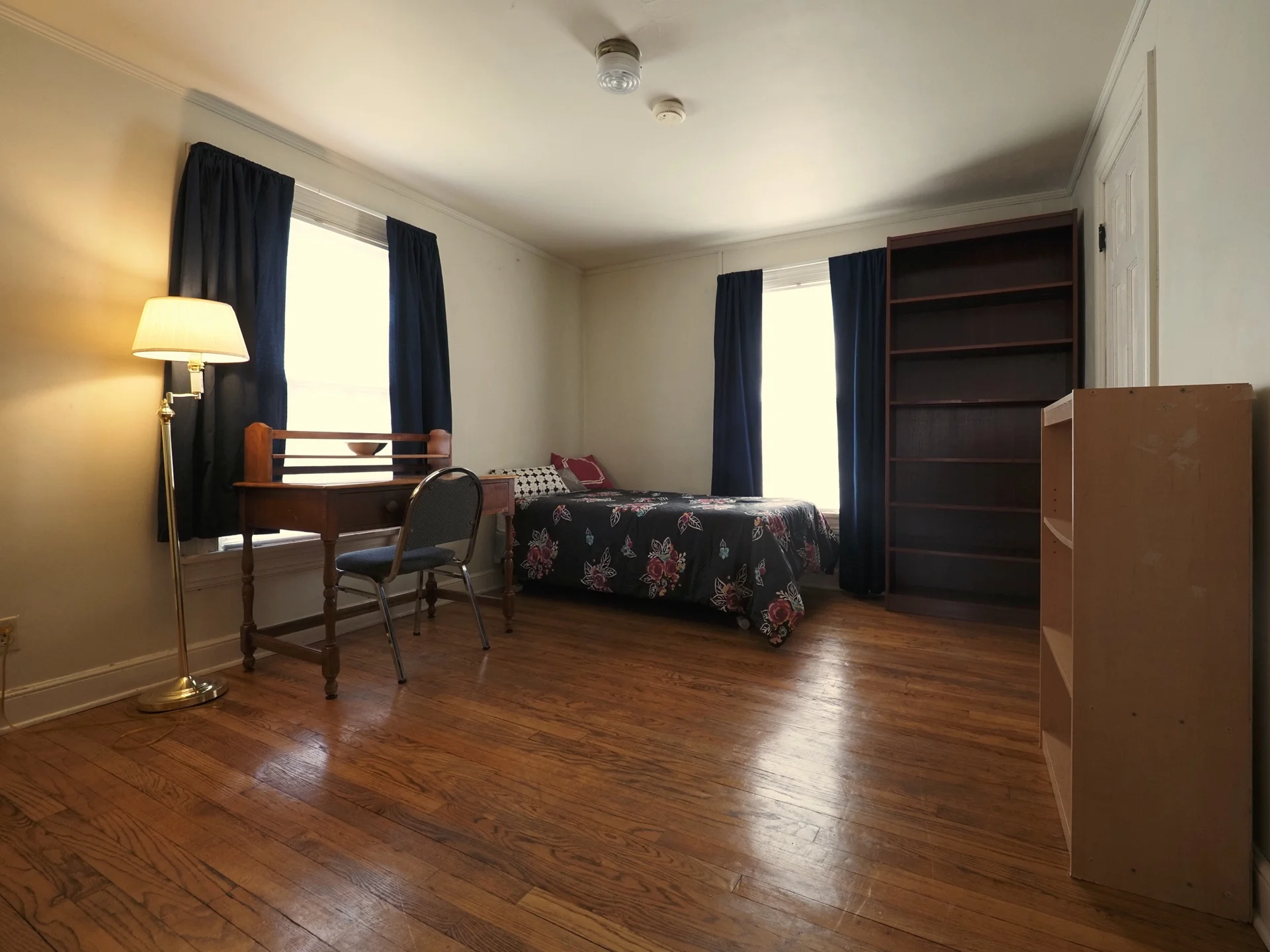 326 Room 22