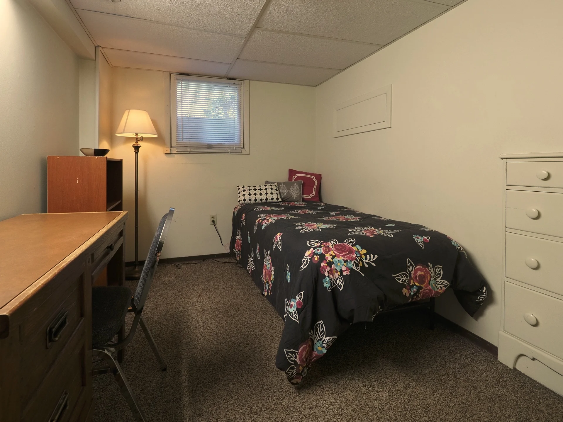 326 Room 4