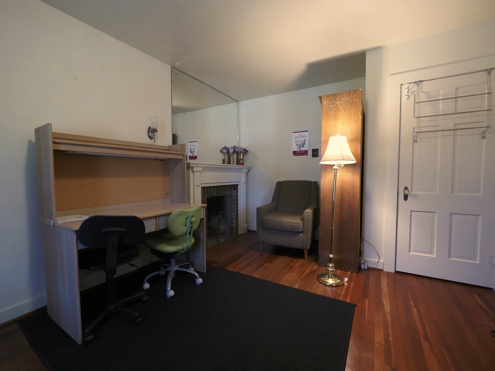 333 Room 11-2