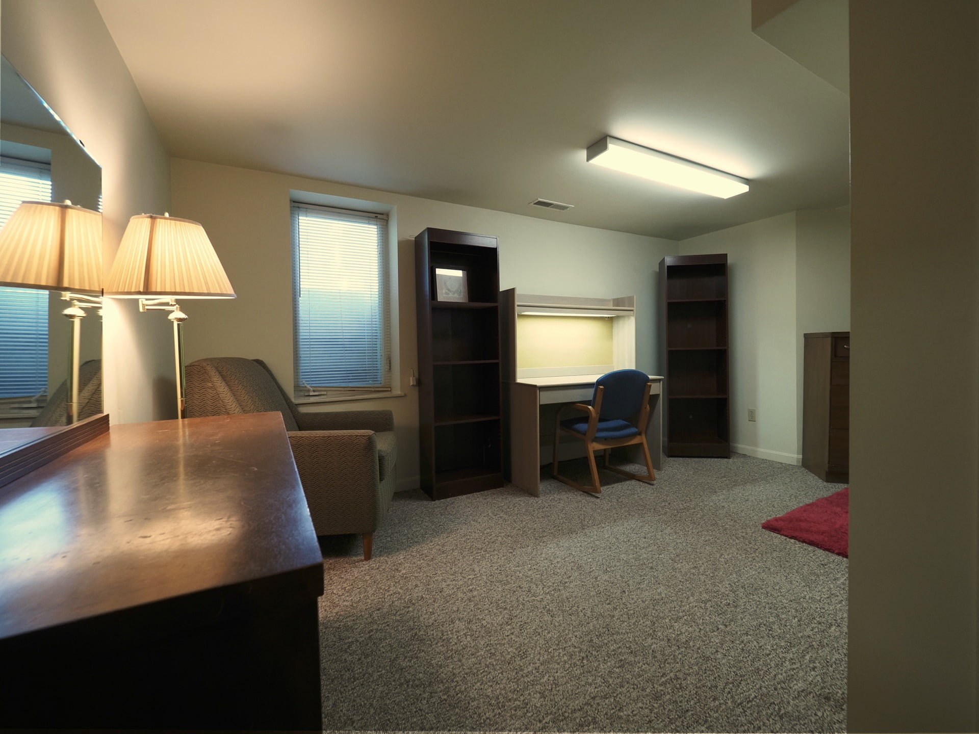 333 Room 2-2