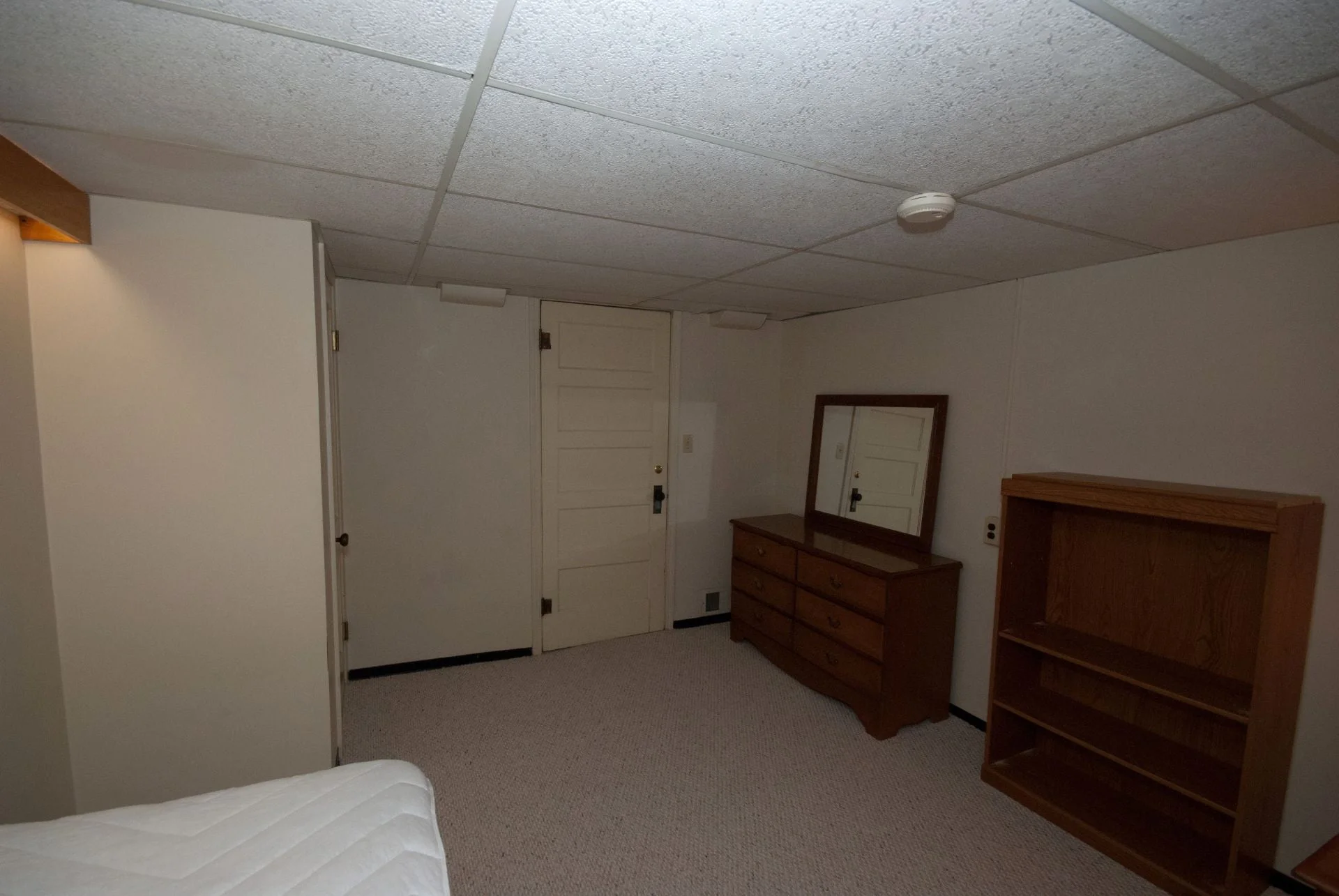 326 Room 2-2