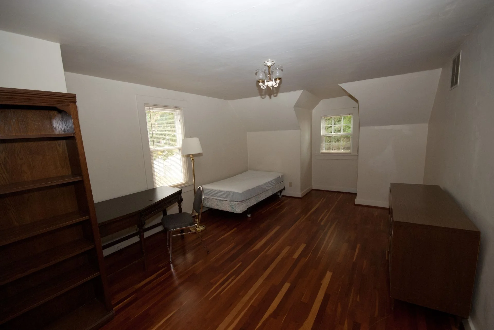 333 Room 21-1